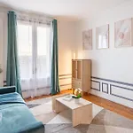 Apartment Elegant Haussmannian-style In I Balcony And Views, Close To Metro, Parking Available