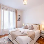 Elegant Haussmannian-style In I Balcony And Views, Close To Metro, Parking Available