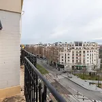 Apartment Elegant Haussmannian-style In I Balcony And Views, Close To Metro, Parking Available